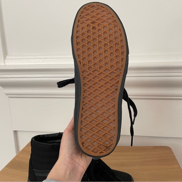 Vans Off the Walls - Sk8-Hi Canvas Shoe - Picture 4 of 6